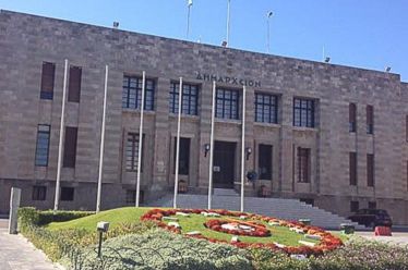Στους ιδιώτες δίνει σκουπίδια και λεφτά ο δήμος Ρόδου, της…
