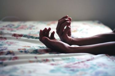 Τρόμος και πόθος μοναξιάς – Μ.Βαμβουνάκη