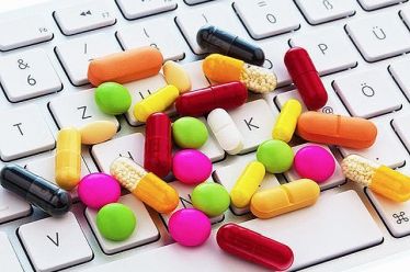 Φάρμακα μέσω Internet; Να λείπει το βύσσινο…