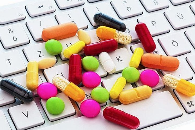Φάρμακα μέσω Internet; Να λείπει το βύσσινο…