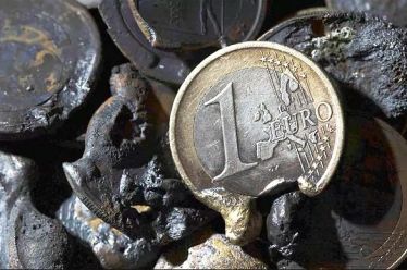 Επιπλέον εισφορές: Το χέρι στην τσέπη θα βάλουν 250.000 αυτοαπασχολούμενοι