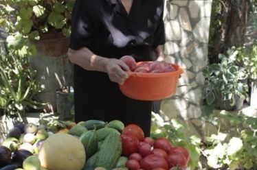 Η γιαγιά που έχει καταργήσει το σούπερ μάρκετ!
