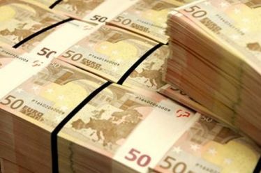 FT: Η κρίση πέρασε, αλλά τα χρέη… έμειναν