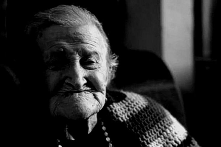 Το δώρο της γιαγιάς | του Θανάση Μανιφάβα