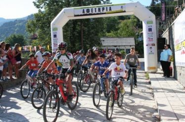 Ορεινή ποδηλασία και δρόμου Στην Άνω Χώρα Ναυπακτίας