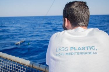 Σήμα κινδύνου από Greenpeace για την πλαστική ρύπανση στις θάλασσές…