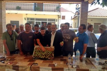 Ο Κατσιφάρας στις καλλιέργειες νέων αγροτών της Ηλείας