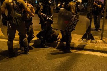 Διασωληνωμένος νοσηλεύεται 16χρονος που προσπάθησε να διαφύγει της σύλληψης χθες…