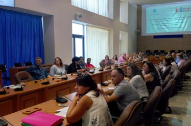 Δίχτυ προστασίας αδύνατων με τη δημιουργία Κέντρων Κοινότητας