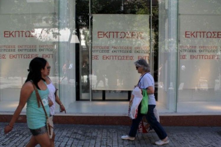 Τι έδειξε η έρευνα της ΕΣΕΕ για τις θερινές εκπτώσεις