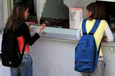 «Στοπ» στην πώληση αναψυκτικών σε όλα τα σχολεία της ΕΕ…