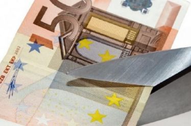 Πώς θα «κουρεύουν» χρέη μικρές επιχειρήσεις, ελεύθεροι επαγγελματίες και «μπλοκάκια»