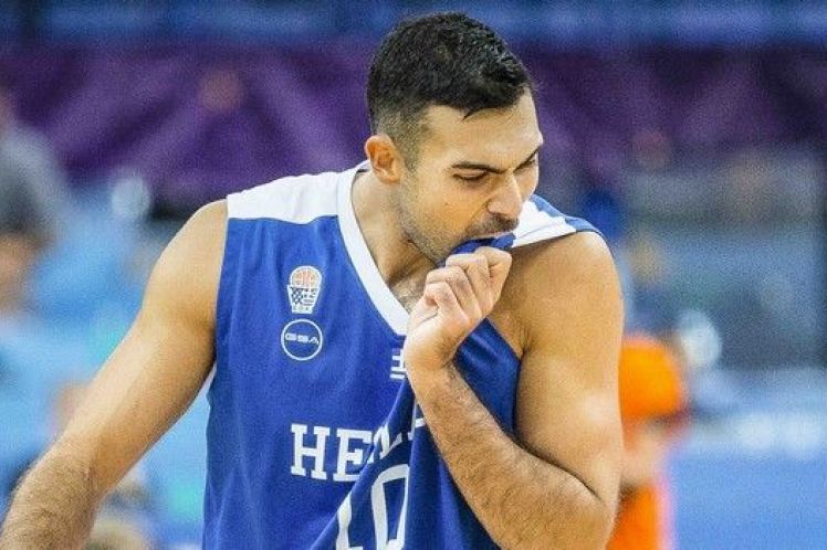 Άκουσε τα “καμπανάκια”, νίκησε την Ισλανδία η Ελλάδα