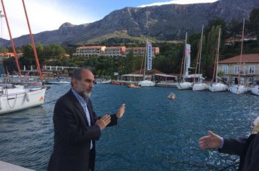 Οδοιπορικό Κατσιφάρα σε μονάδες  που αξιοποίησαν  τον επενδυτικό νόμο