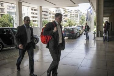 Προχωρούν οι διαπραγματεύσεις – Συμφωνία με τους θεσμούς για 120…