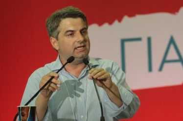 Αποσύρεται από την κούρσα για την Κεντροαριστερά ο Κωνσταντινόπουλος –…