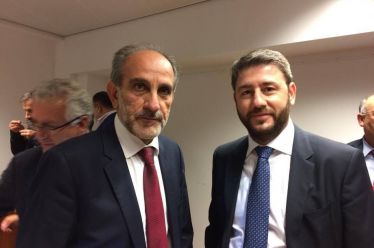 Ο Κατσιφάρας παρέδωσε την προεδρία της Διαπ/κής Ομάδας «Αδριατική-Ιόνιο» της…