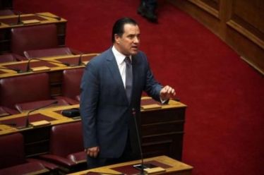 Μήνυση κατά του Άδωνι Γεωργιάδη για ρατσιστική και συκοφαντική επίθεση