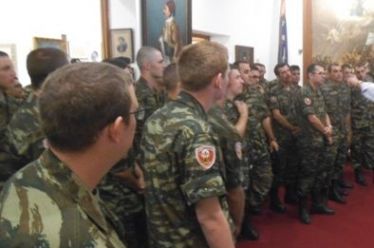 Οι νεοσύλλεκτοι οπλίτες του 2/39 Συντάγματος Ευζώνων σε χώρους και…