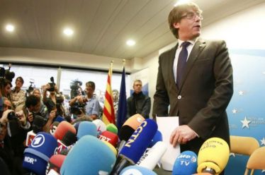 Ο Πουτζντεμόν παραδόθηκε στην αστυνομία