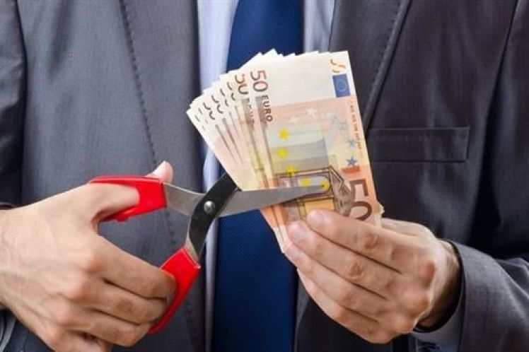 «Ψαλίδι» στις νέες επικουρικές συντάξεις – Ποιοι θα υποστούν τις μεγαλύτερες μειώσεις