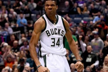 ΣΥΝΤΡΙΒΗ ΓΙΑ BUCKS ΣΤΟ DALLAS, ΡΕΚΟΡ Ο ΓΙΑΝΝΗΣ