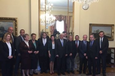 Αντιβιοτικά: Η μάχη κατά της αντίστασης έφτασε στον Πρόεδρο της…