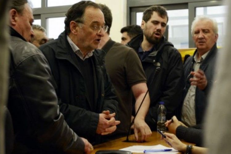 Σφοδρή επίθεση Λαφαζάνη για την απόφαση των συμβολαιογράφων