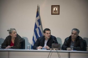 Διπλό άδειασμα από Τσίπρα – Σκουρλέτη στη Ρένα Δούρου