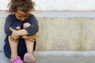 Η Ελλάδα πρώτη στην παιδική φτώχεια ανάμεσα στις χώρες της…