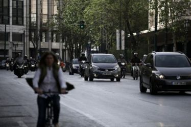 Παράταση μέχρι τις 5 Ιανουαρίου για τέλη και κατάθεση πινακίδων