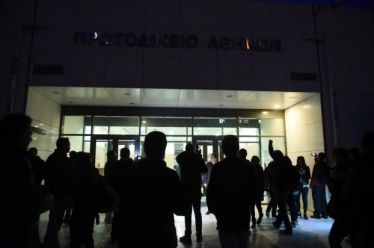 Αυτεπάγγελτη δίωξη σε όσους εμποδίζουν τους πλειστηριασμούς