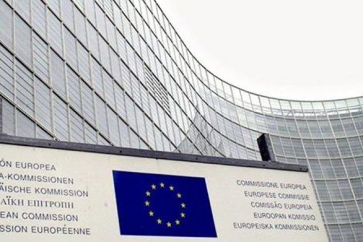 Κοινοτικός αξιωματούχος προς Αθήνα: Θέλουμε να δούμε συνέχιση των πλειστηριασμών