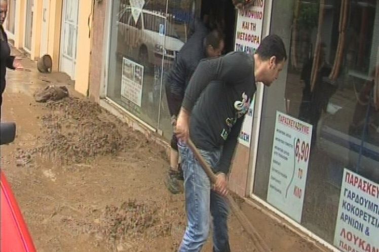 Το επιμελητήριο κοντά στους πληγέντες