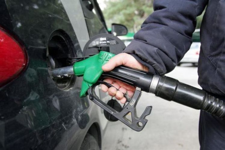 Επίδομα βενζίνης – κάρτα καυσίμων για την ακρίβεια. Ποιοι είναι οι δικαιούχοι και πως καταβάλλεται