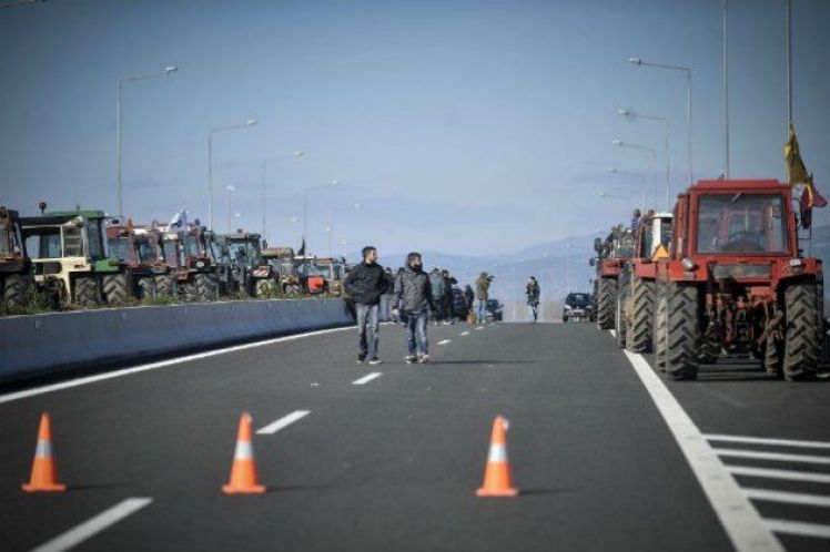 Μπλόκα για τις 28 Ιανουαρίου ετοιμάζουν οι αγρότες