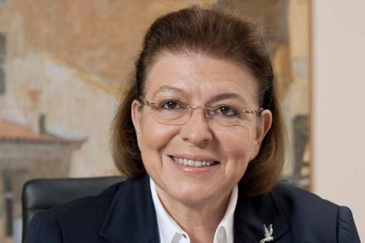 Η απάντηση Μενδώνη στην οικογένεια του Θάνου Μικρούτσικου – Τι λέει για τα πνευματικά δικαιώματα