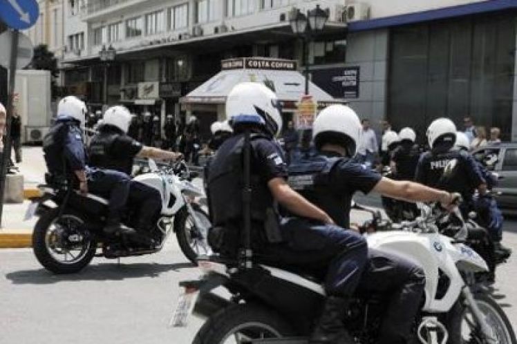 Δήμαρχοι …μπατσοσεκιούριτι, του Νίκου Γουρλά