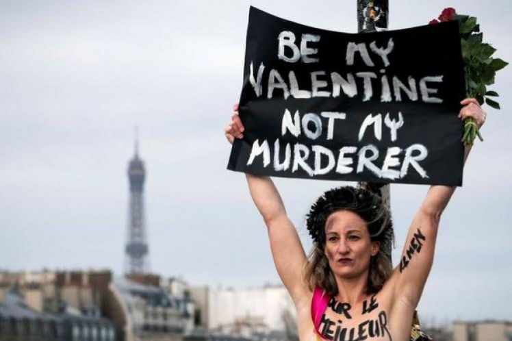 Femen κατά των γυναικοκτονιών με αφορμή του Άγ. Βαλεντίνου