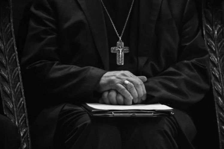 Καθολικός ιερέας: Η παιδοφιλία σε αντίθεση με τις εκτρώσεις δεν σκότωσε κανέναν