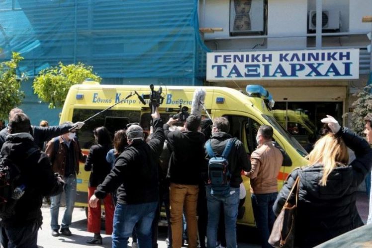 Έξι νεφροπαθείς από την κλινική στο Περιστέρι με COVID-19, μεταφέρονται στο ΝΙΜΤΣ