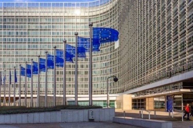 Σταδιακή χαλάρωση των μέτρων προτείνει η Κομισιόν στη «Στρατηγική Εξόδου»