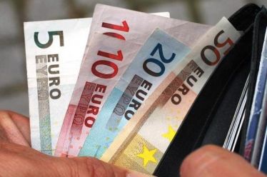 Οι τέσσερις κρίσιμες ημερομηνίες για το επίδομα των 534 ευρώ
