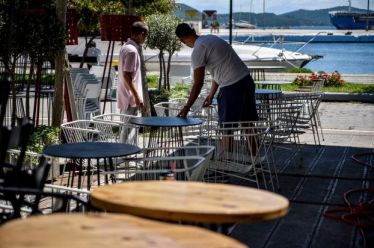 Παπαθανάσης: Σύντομα κανόνες για λειτουργία των εσωτερικών χώρων καταστημάτων εστίασης