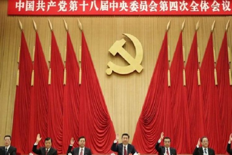 «Κομμουνισμός χωρίς λεφτά δεν γίνεται» – Η Κίνα πολιορκεί τη Δύση