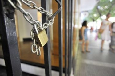 Δεν θα ξανανοίξει 1 στα 3 καταστήματα εστίασης!