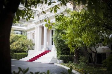 Αχρησιμοποίητα πακέτα Ντελόρ σε εξαιρετική κατάσταση βρέθηκαν στα υπόγεια του…