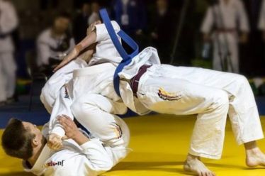 Μετά τη γιόγκα έρχεται… αφορισμός και για το Ζίου Ζίτσου