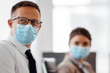 Δημόσιο: Μάσκες, κλιμακωτά ωράρια και τηλεργασία ή back office για…