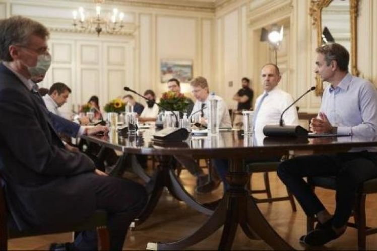 Η κυβέρνηση Μητσοτάκη και ο τρόμος μπροστά στην κατάρρευση του ΕΣΥ